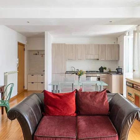 Centro A 3 Min Dal Mare - Wifi & Balcone * Pescara